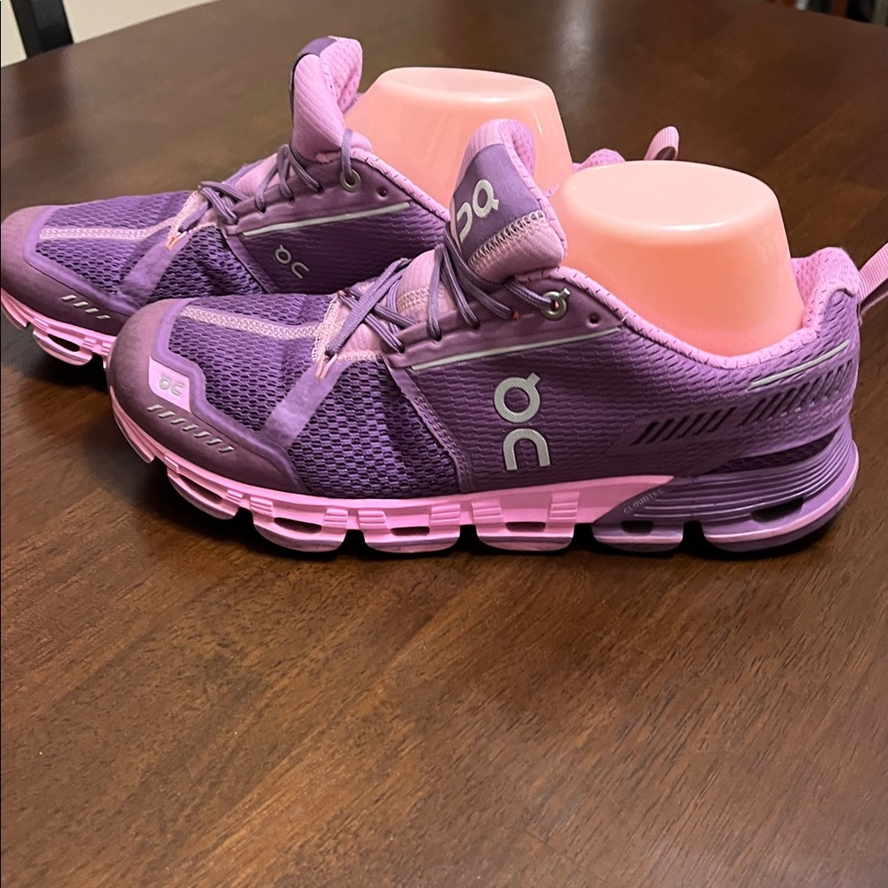 On Running Cloud Flyer Women’s Purple and Pink Sneakers 9 - Picture 2 of 10